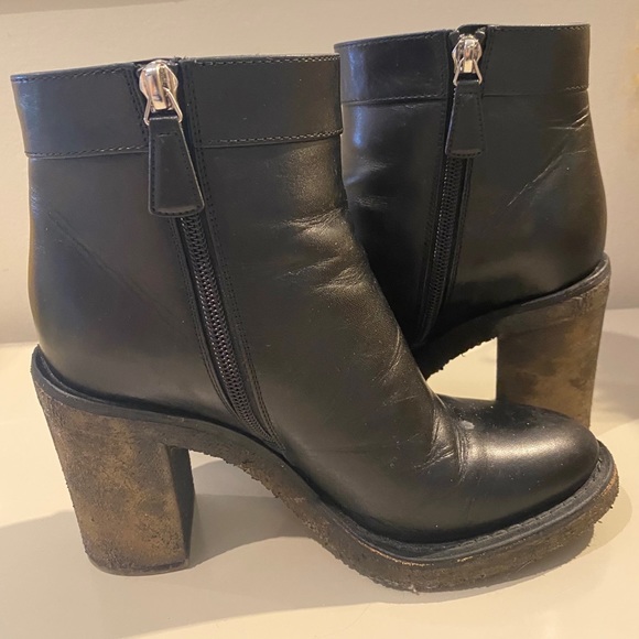 Classic Chanel CC lock bootie - Picture 4 of 9